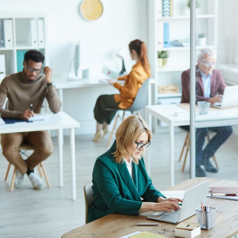 Einzelne Autoren arbeiten in kleinen Sektionen